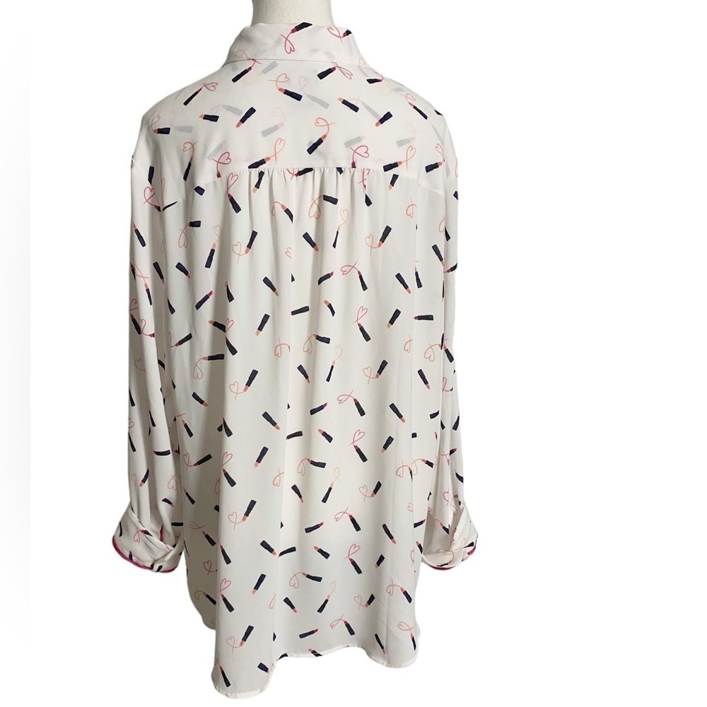 Chico's Women's Lipstick-Print Easy Button Down Shirt, Raspberry - Picture 2 of 15